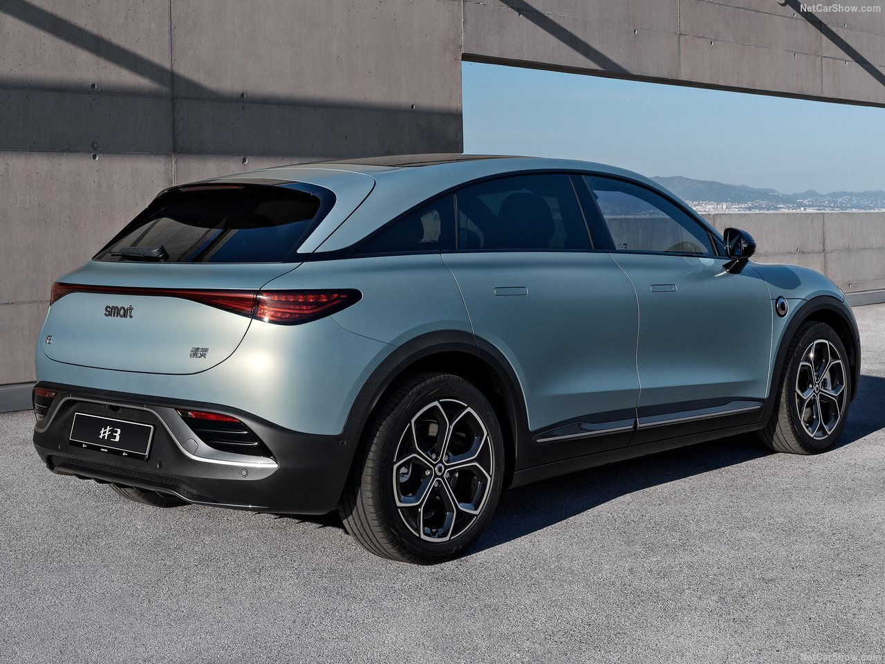 تولد فرزند جدید بنز و جیلی در چین/ اولین کوپه اسپرت و کاربردی دنیا / عکس