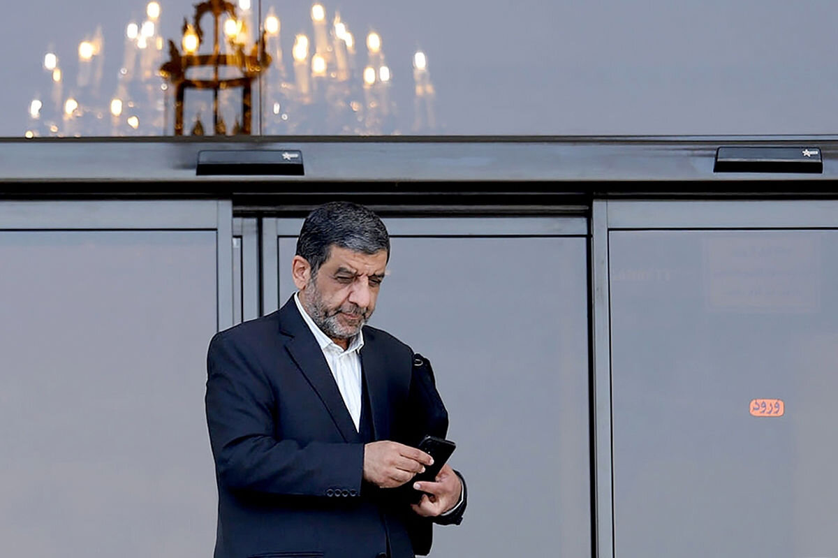 دولت رئیسی؛ سکویِ پرش ضرغامی می شود؟ /گام های شبه احمدی نژادی «آقا عزت»