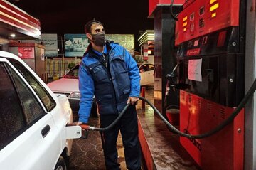 زمان واریز سهمیه جدید بنزین اعلام شد / چند لیتر شارژ میشود؟