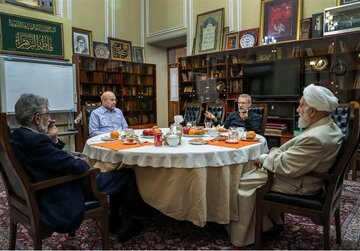 جلسه انتخاباتی یا دورهمی سیاسی؟/ آیا اصولگراها بهدنبال رقیب برای گرم کردن تنور انتخابات مجلس هستند؟