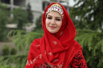 عکس | استوری جالب خاله شادونه بعد از حضور در نماز عید فطر 