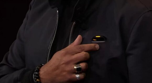 با کف دستتان تماس بگیرید | عکس