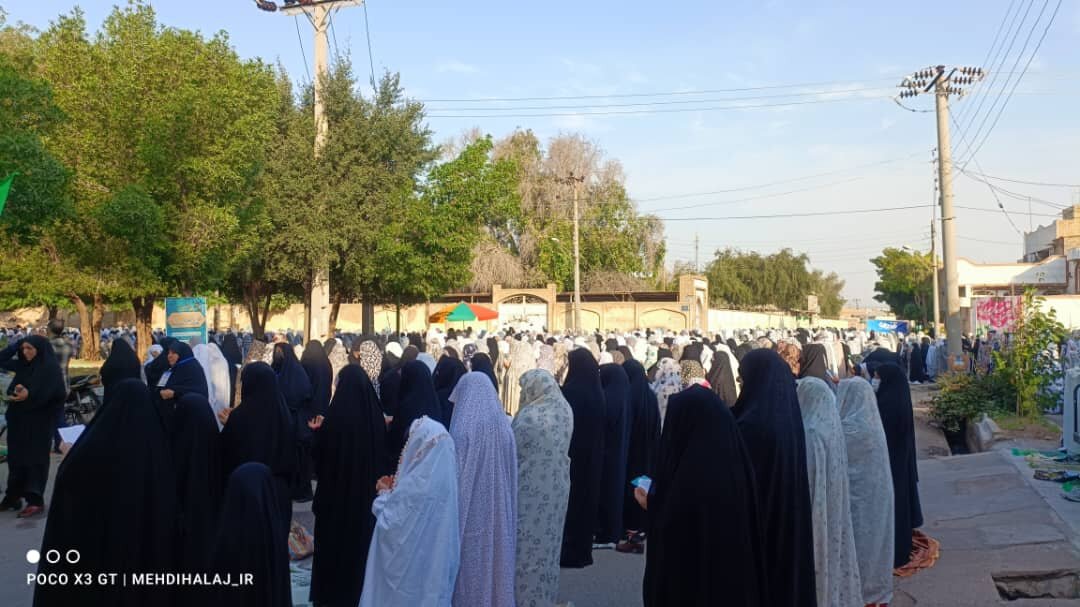 نماز عید فطر در دزفول برگزار شد