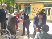 بازدید فرماندار خرم‌آباد از سرای سالمندان صدیق / اختصاص اشتراک روزنامه و تجهیز کتابخانه
