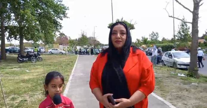 عکس | مادر و دختر پرسپولیسی در استادیوم آزادی