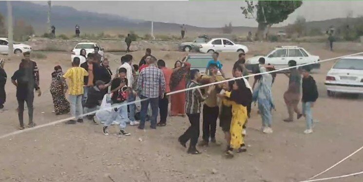 ببینید | اولین تصاویر از نزاع دست جمعی در باغ شازده کرمان