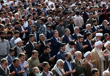 «رفراندوم‌سازی» اصولگرایان از نماز عید فطر! / دو قطبی‌سازی سیاسی از آئین مذهبی