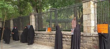 ​​تجمع ضدبی‌حجابی «زنان مججبه» مقابل شورای شهر تهران + عکس‌ها