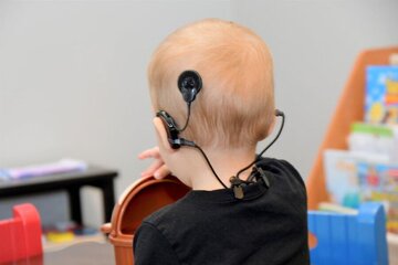 هفت مددجو در قزوین کمک هزینه کاشت حلزون دریافت کردند هفت مددجو در قزوین کمک هزینه کاشت حلزون دریافت کردند