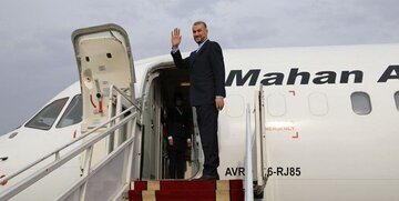 وزير الخارجية الايراني يتوجه الى بيروت