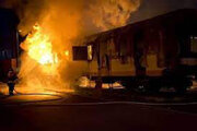 ببینید | آتش‌گرفتن قطار مسافربری در پاکستان با ۸ کشته