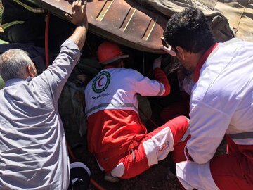 ۲۷ کشته و مصدوم در واژگونی اتوبوس در قزوین/ حال ۵ نفر از مصدومان وخیم است 
