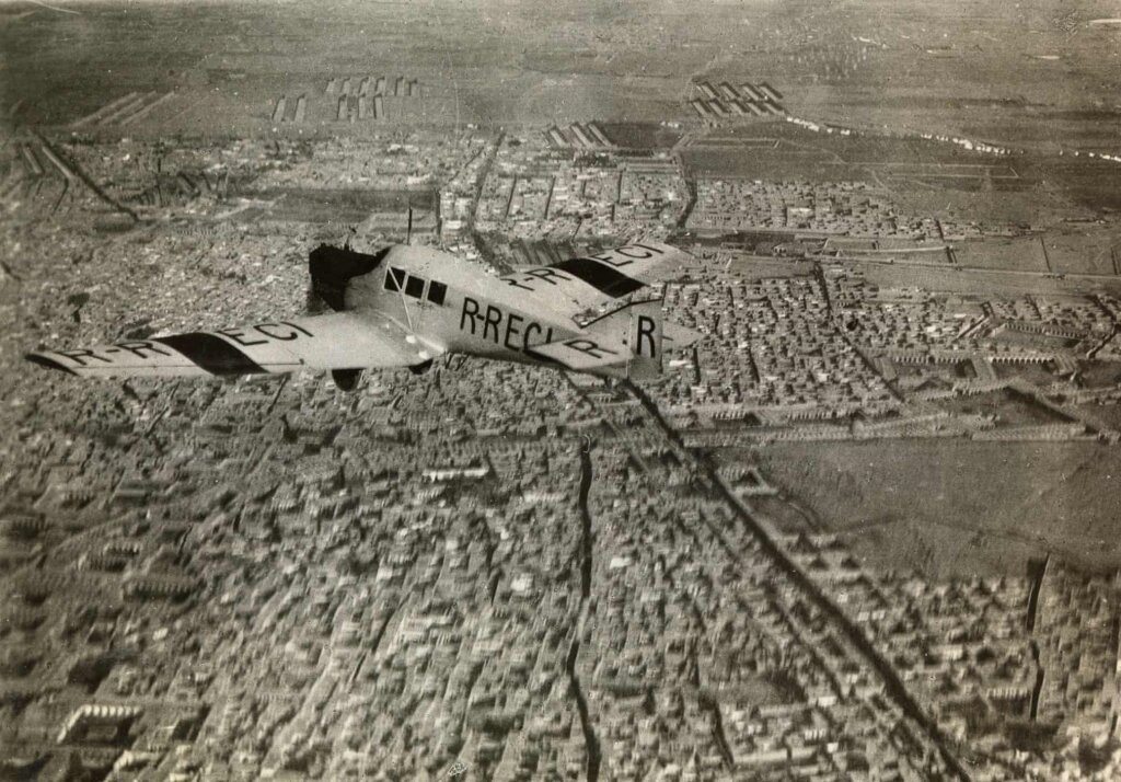 عکس میدان مشق تهران ۱۰۰ سال قبل/ چهکسی نخستین عکس هوایی تهران را ثبت کرد