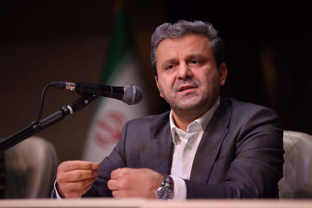 نشست سرپرست و رئیس هیأتمدیره بانک آینده با جمعی از سهامداران