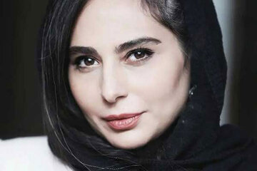 عکس | سلفی جالب رعنا آزادی‌ور در اتاق گریم سریال سرگیجه