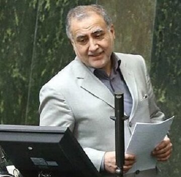 پسلرزههای شدید ممنوعیت نطق «افشاگر شاسیبلندها» / نماینده معترض در صحن: خطرناک، خلاف قانون اساسی و اجحاف در حق ملت است پسلرزههای شدید ممنوعیت نطق «افشاگر شاسیبلندها» / نماینده معترض در صحن: خطرناک، خلاف قانون اساسی و اجحاف در حق ملت است