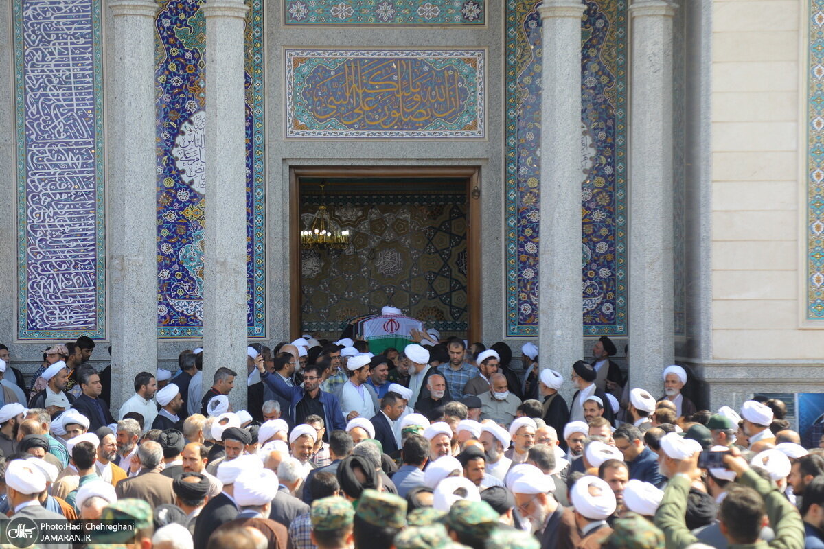 تشییع مرحوم آیت الله سلیمانی در حرم حضرت معصومه (س) + عکسها