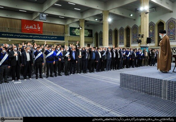 تصاویری از دیدار امروز کارگران با رهبر انقلاب