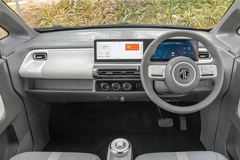 هاچبک برقی کوچک ارزان با برد ۲۳۰ کیلومتری/ عکس