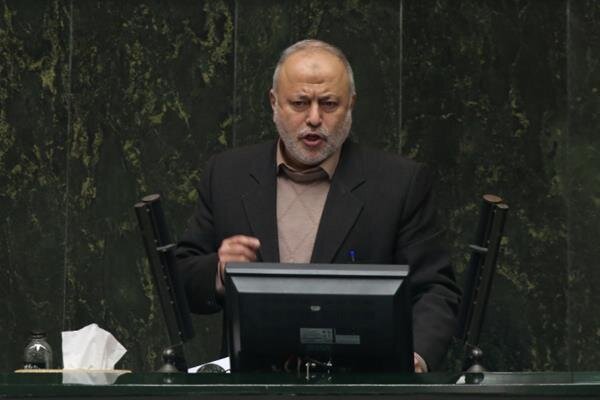 با تمام توان مقابل وزیر شدن فاطمی امین میایستیم/ رئیس جمهور آمار غیرواقعی فاطمی امین را نزد مقام معظم رهبری تکرار کردند/ تا ۴ وزیر برکنار شوند