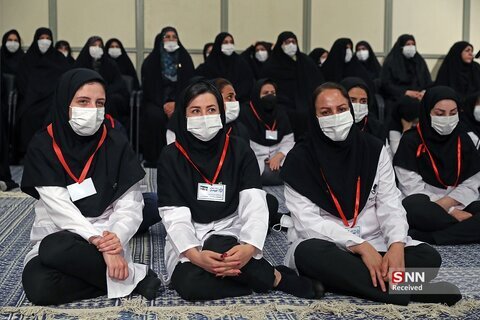 پوشش متفاوت چند زن در دیدار رهبر انقلاب + عکسها