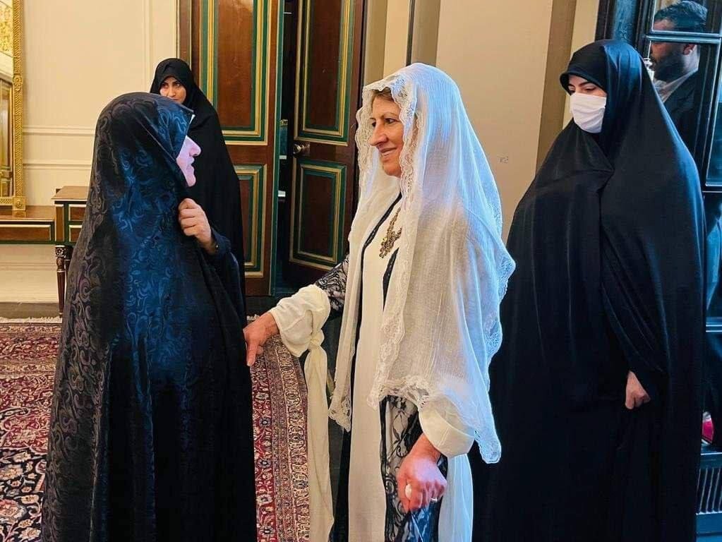 عکس | حضور متفاوت همسر ابراهیم رئیسی در یک دیدار دیپلماتیک