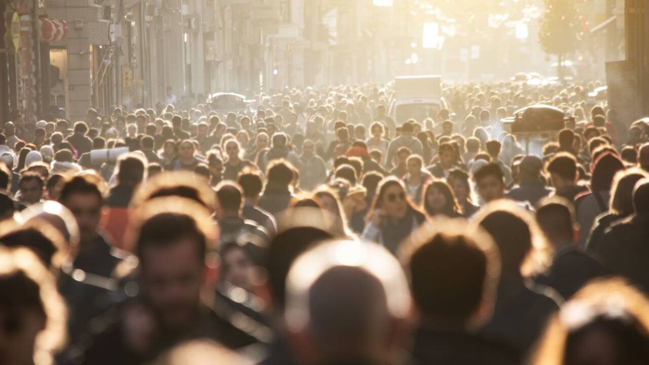 این بخش اقتصاد نیمی از شاغلان را در خود جا داد/ سهم بیکاری فارغالتحصیلان چقدر است؟