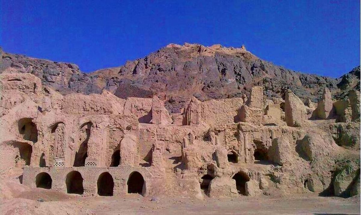 تخت جمشید جدید در ایران؛ تخت جمشید خشتی/ عکس