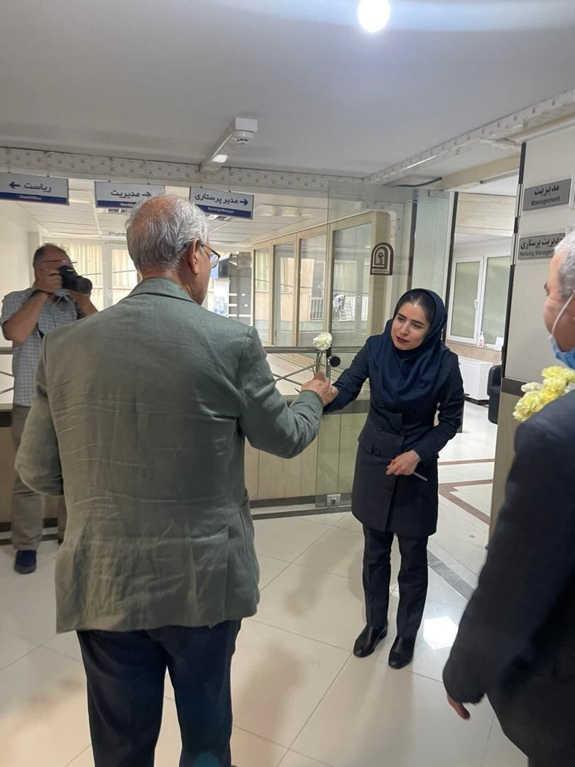 «روز کارگر»، ربیعی در جمع کارگران ساختمانی و رختشویخانه بیمارستان + عکس ها