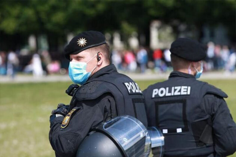 ببینید | لحظه‌ یورش پلیس آلمان به مرکز اسلامی هامبورگ