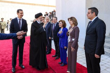 «سلام» خاص رئیسی به مقامات زن دولت سوریه + عکس