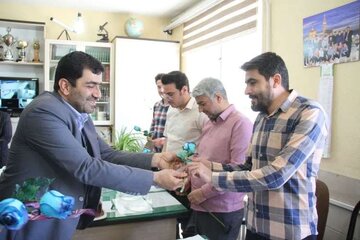 معلمان نقش مهمی در توسعه جامعه دارند 