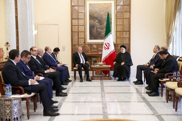 رئيسي : برنامج التعاون الشامل بين إيران وسوريا هو بداية فصل جديد في العلاقات بين البلدين