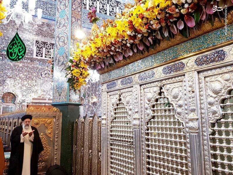 زیارت و نماز رئیسی در حرم حضرت زینب (س) + عکسها