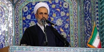 هشدار خطیب جمعه قم به «کشورهای حوزه قفقاز» / جا برای اسرائیل باز نکنید