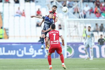 تغییر زمان بازی پیکان - پرسپولیس