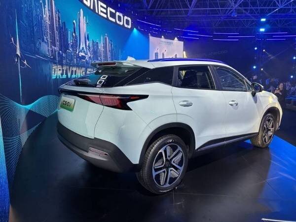 رونمایی از یک شاسی بلند چینی برقی جدید/ عکس