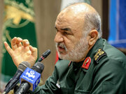 فرمانده کل سپاه: جوانان ایرانی، غیرتمندانه «پا به رکاب ولایت» ‌شمشیر می‌زنند / این سرزمین «همواره امن» خواهد بود