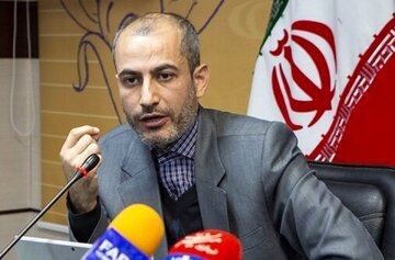 چهره پارلمانی نزدیک به قالیباف: دولت رئیسی دچار احساس رضایت کاذب است / سوپرانقلابی ها دنبال کاهش مشارکت در انتخاباتند / گشت ارشاد و فیلتر یعنی فرار سرمایه