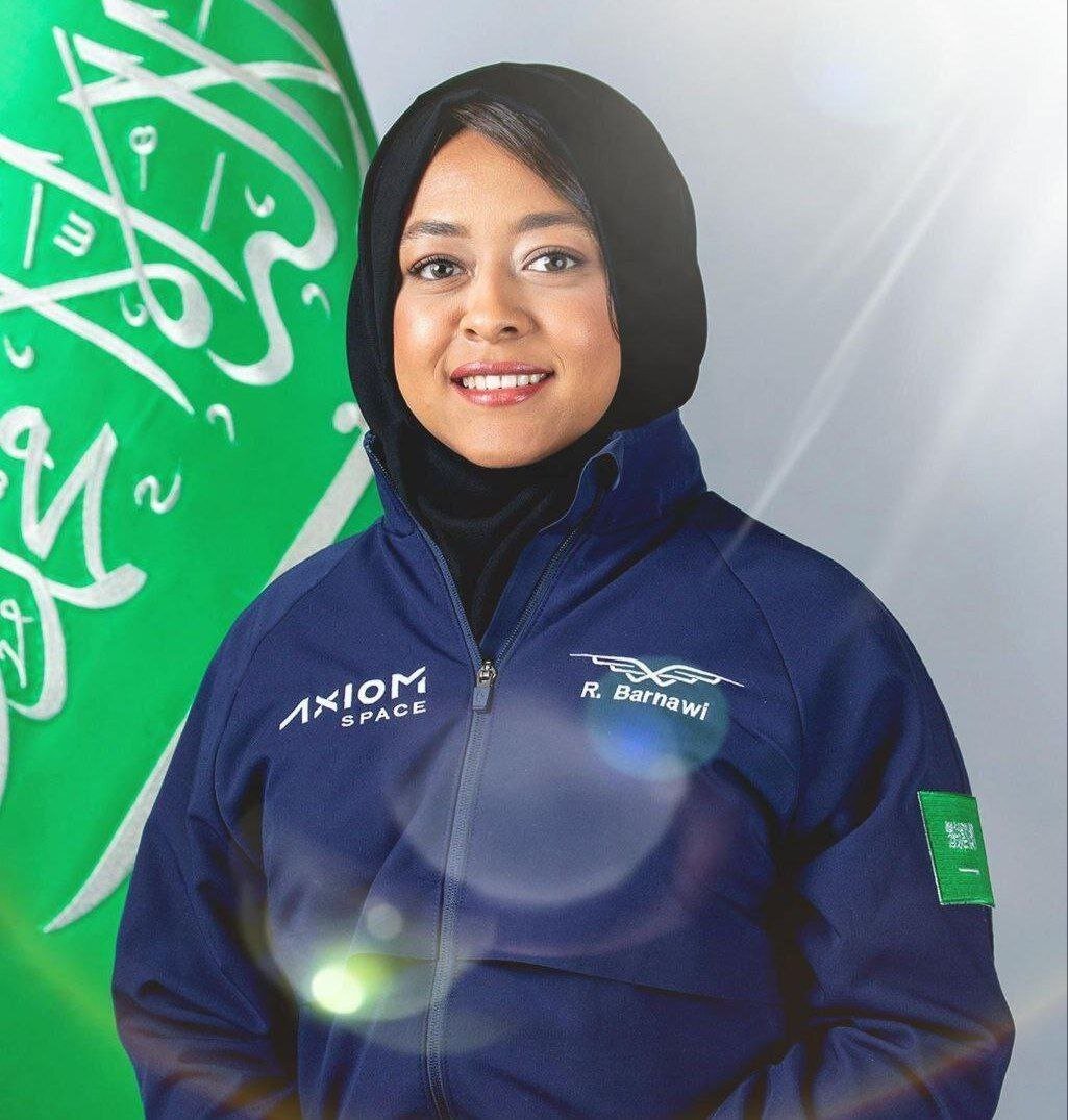 عکس | رونمایی از اولین فضانورد زن عربستان