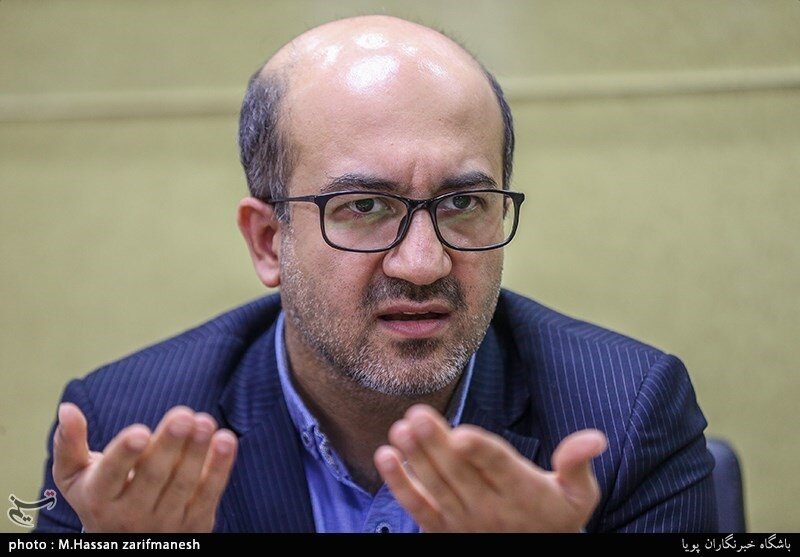 یک دیوار، هزار فاصله / مگر محرمانه بود که هیچکس خبر نداشت؟/ تبدیل عرصه عمومی شهر به حیاط اختصاصی وزارت ارشاد! 2