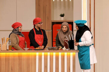 لاله صبوری مجری برنامه «آشپزی با مامان» شد لاله صبوری مجری برنامه «آشپزی با مامان» شد