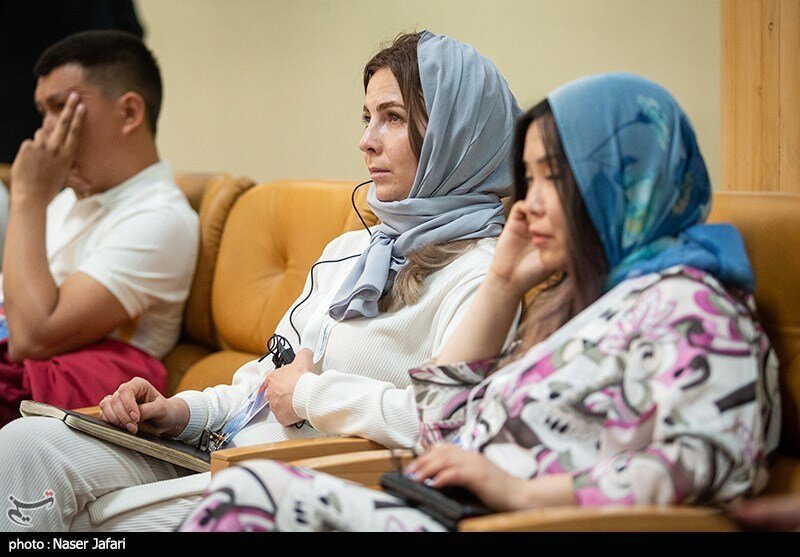 حجاب و پوشش متفاوت زنان و مردان در مراسمی با حضور رئیسی + عکس ها