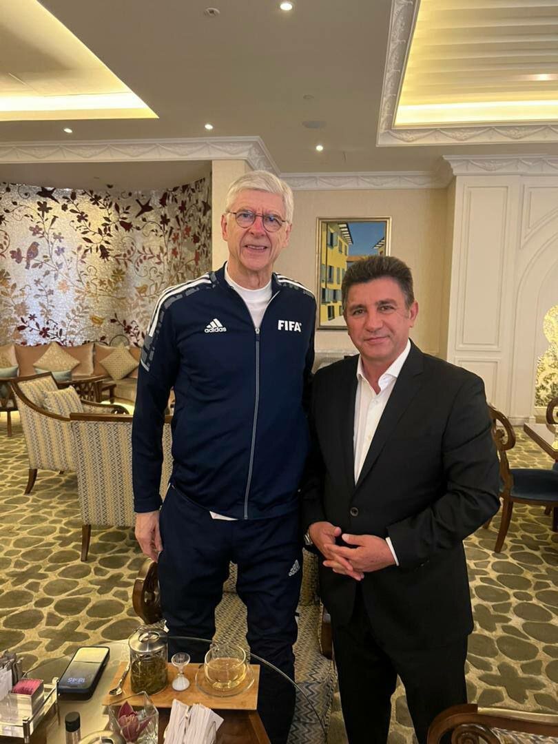 عکس | قلعهنویی بالاخره کت و شلوار پوشید