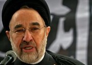 کیهان خطاب به خاتمی: مواضع‌تان در مقابل دیدگاه‌های امام است/ روی هرچه دیکتاتور را سفید کردی