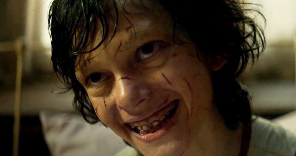 عرضه دوبله فارسی «جنگیر پاپ» در فیلمنت/ وقتی گلادیاتور جنگیری میکند