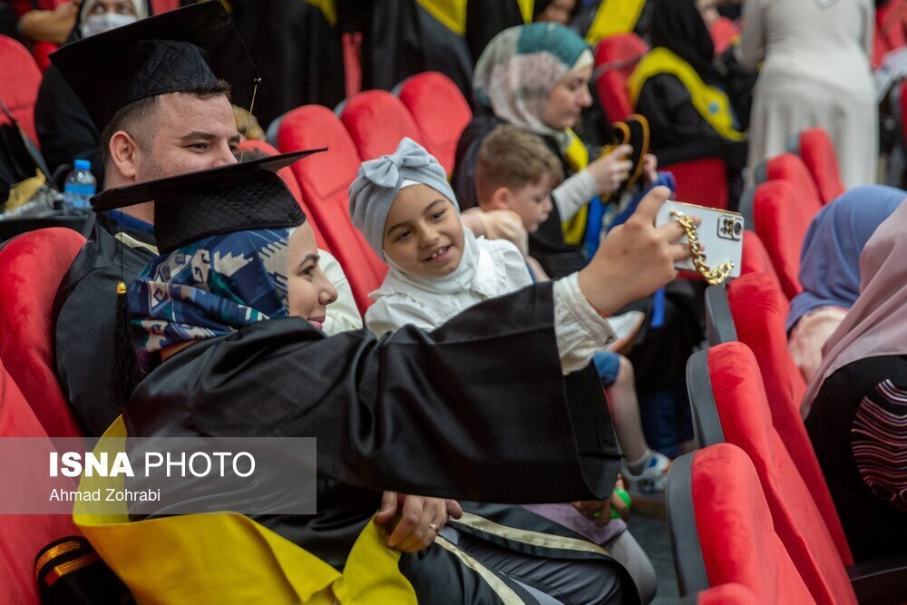 عکس‌هایی از پوشش و حجاب دانشجویان در قم