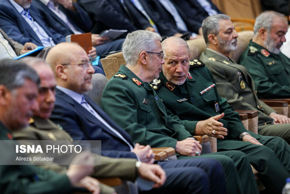 قالیباف به جمع فرماندهان ارشد سپاه و ارتش و نظامیان خارجی در «هندسه نظم جدید» رفت + عکس ها