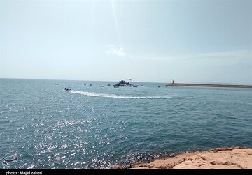 توقیف یک کشتی بهدلیل تفریح «مختلط و هنجارشکن»/ جزئیات توقیف یک کشتی بهدلیل تفریح «مختلط و هنجارشکن»/ جزئیات