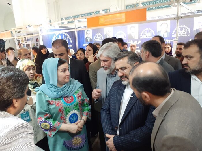 آغاز بهکار غرفه مهمان ویژه نمایشگاه/ سطح تعاملات فرهنگی ایران و تاجیکستان رو به گسترش است